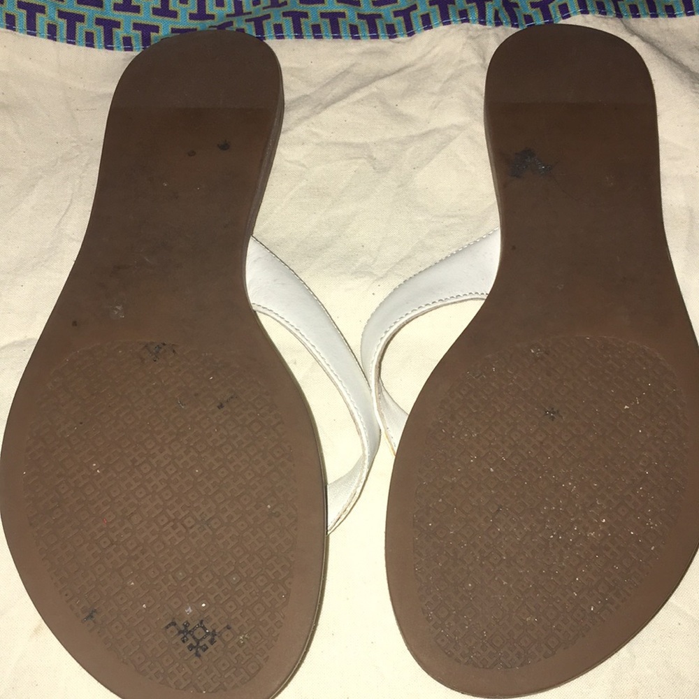Tory Burch Benton thong sandals size 6(used) - Picture 4 of 6
